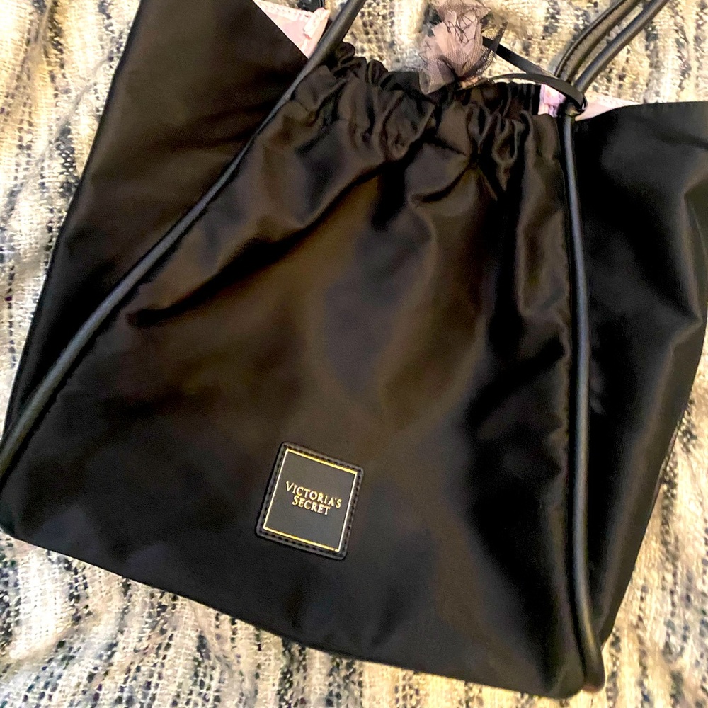 NWT black Victoria’s Secret tote